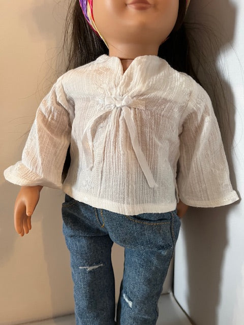 AG150 - White peasant blouse, ripped jeans, denim shoes