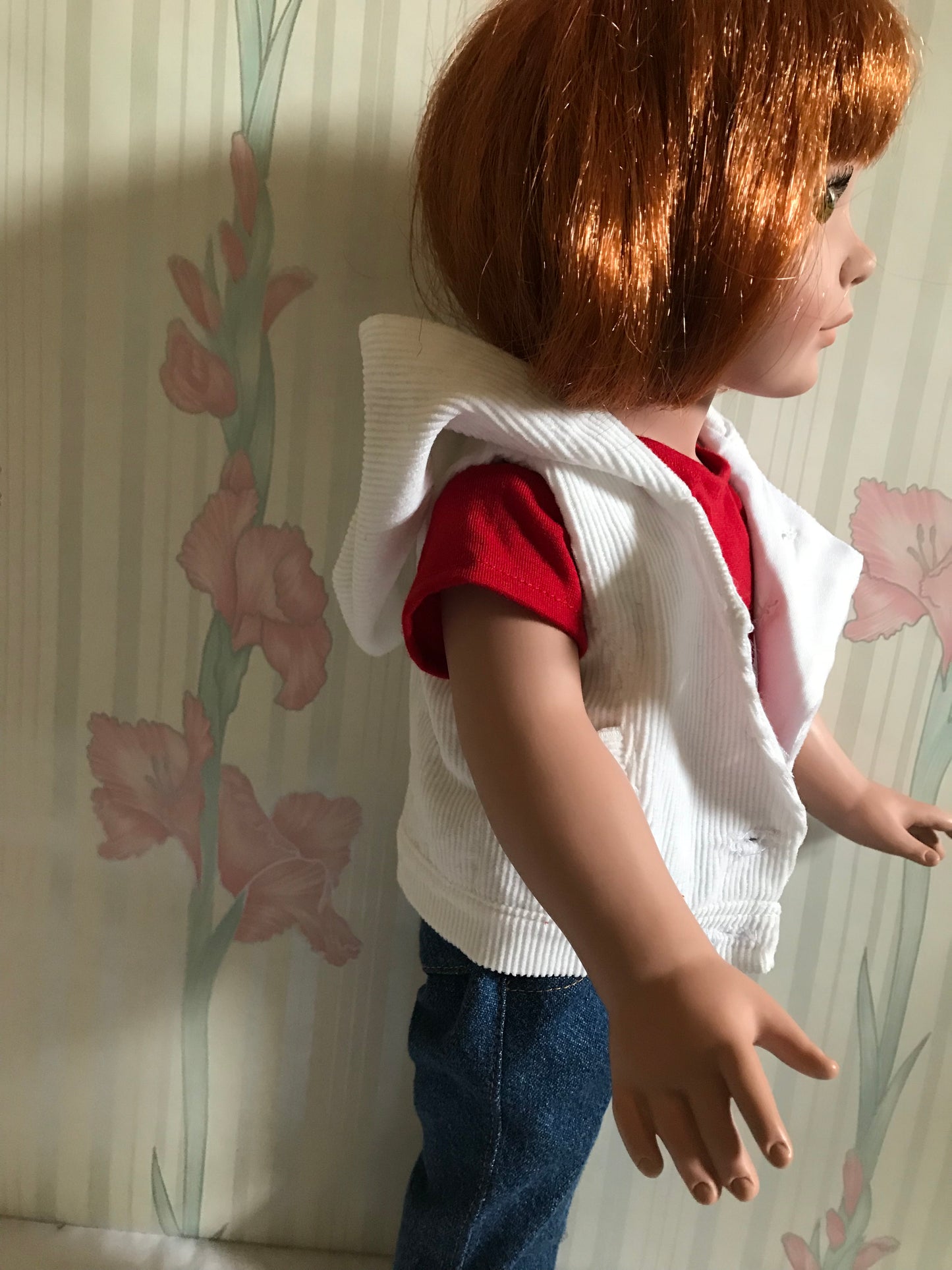 AG106 - White vest, jeans, red, white & blue outfit